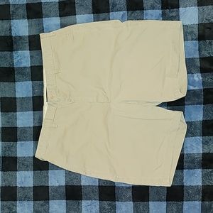 Vintage. Made in USA. Banana Republic.  Khaki Chinos. Men's Shorts size 40.